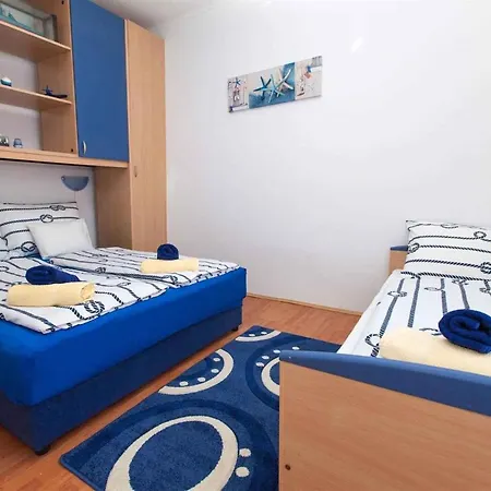 In 5176 Crikvenica