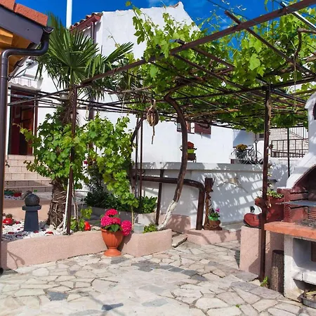 In 5176 * Crikvenica